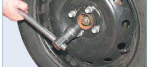 Замена ступичного подшипника Рено Сандеро