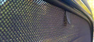 Особенности применения каркасной автошторки