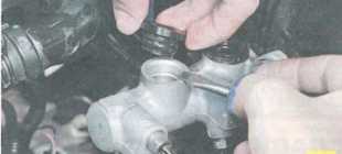 Главный тормозной цилиндр Рено Логан: замена